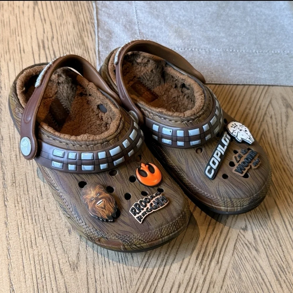 Crocs Kids Star Wars Chewbacca Classic Lined Clog Size J 1